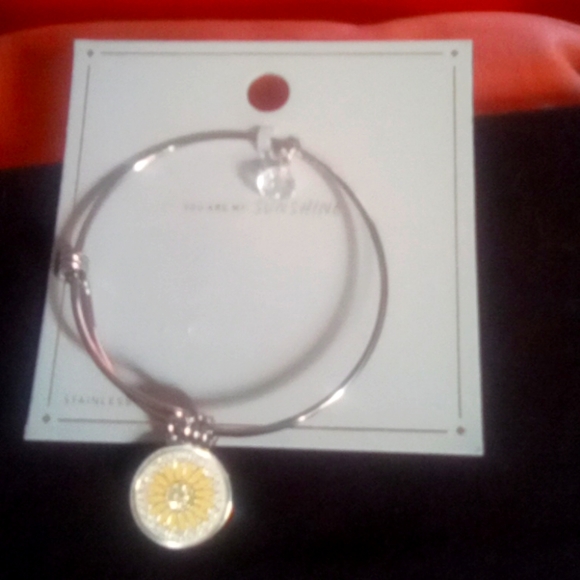 Bracelet - Picture 2 of 6